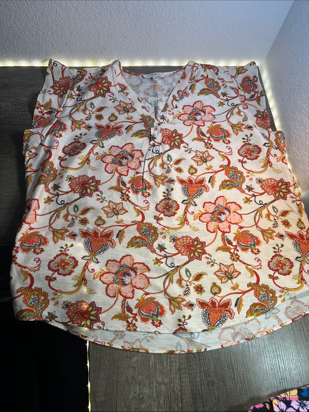 Chaus White Sleeveless Floral V-Neck Blouse with Pink & Orange Flowers